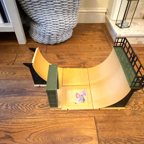 Fingerboard half pipe - fingerboard,