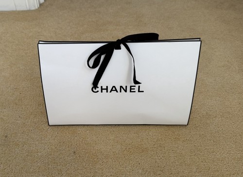 Genuine chanel gift - gift, bag