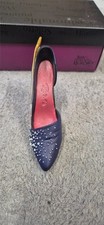 just the right shoe "zap!"