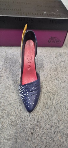 Just the right - shoe, "zap!"