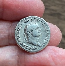 ROMAN. TITUS (79-81 A.D). SILVER DENARIUS. SCARCE.