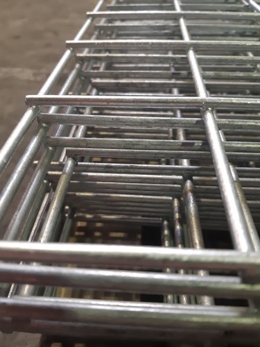 Welded wire mesh panels x - mesh,