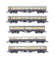 GRAHAM FARISH/ DAPOL 'N' GAUGE RAKE OF 5 GWR/ BR BROWN/CREAM ASSORTED COACHES