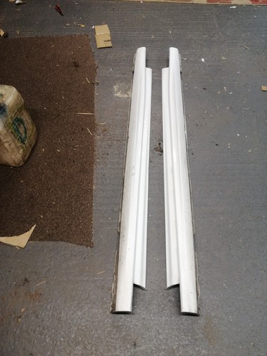 Ford focus side - skirts, pair