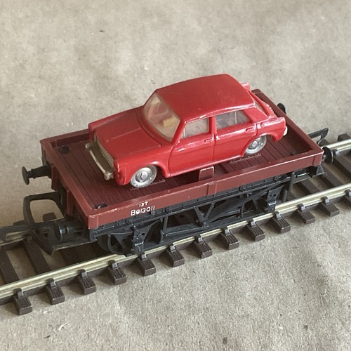Hornby b913011 13t flat wagon - hornby,
