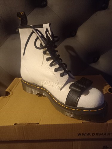 Martens boots - dr,