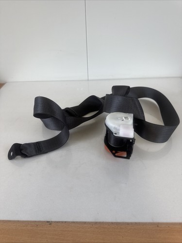 Vauxhall mokka seat belt rear - vauxhall,
