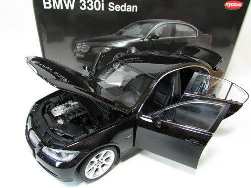 Kyosho bmw 330i sedan - 1/18,