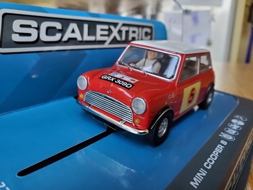 New scalextric c3747 mini - scalextric,
