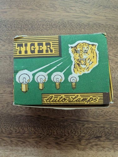 Vintage tiger auto - vintage,