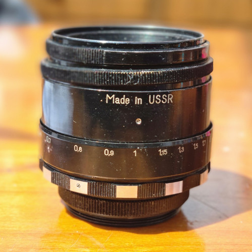 Helios 58mm f - 2/58, f/2