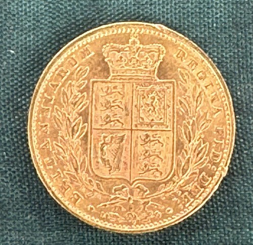 Queen victoria shield back - victoria,
