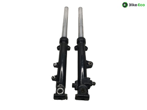 Right left straight fork - straight,