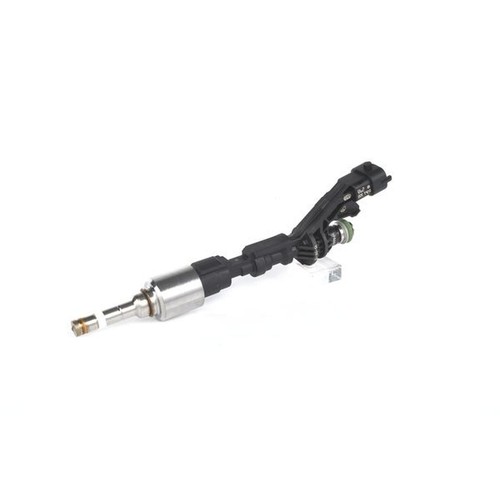 Petrol fuel injector - for, land