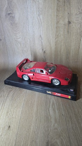 Hot wheels scale ferrari - 1:18,