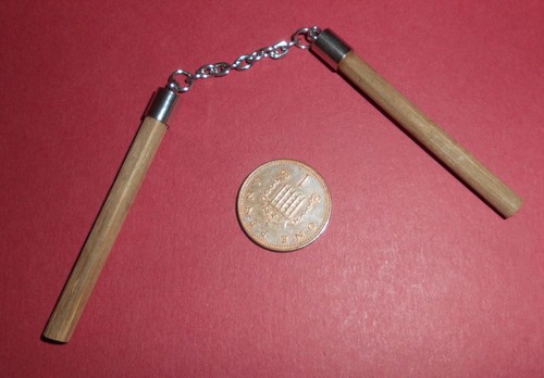 Scale nunchakus bruce - -,