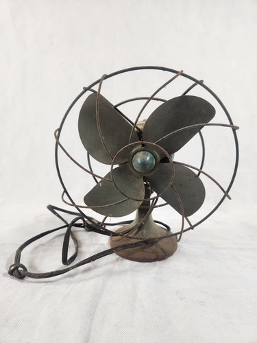 Vintage metal desk fan - ,, likely