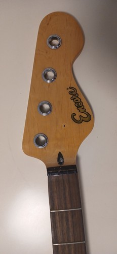 Bass guitar neck for upcycling