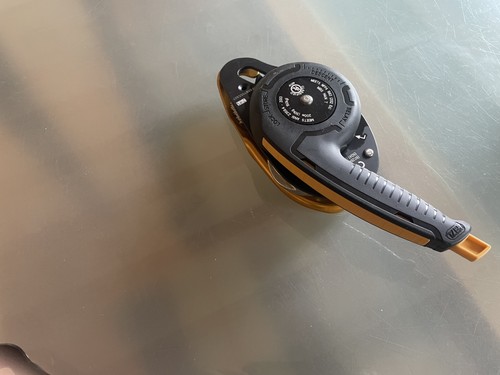Petzl descender - id,