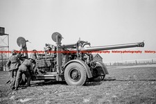 F010234 Anti Aircraft gun and crew Biggin Hill WW2