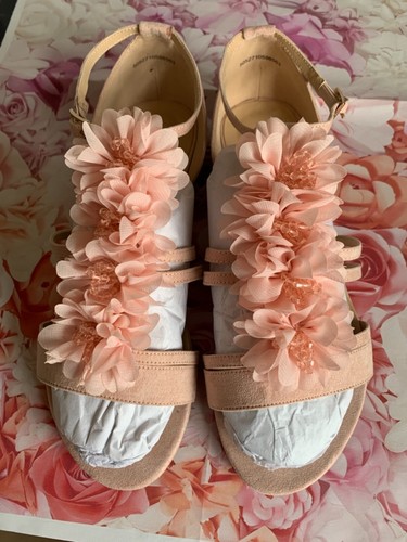 Lotus pink coral suede buckle - pink/,