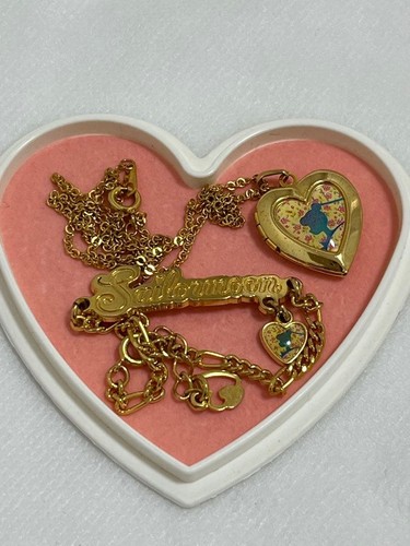 Sailor moon heart shaped - sailor, heart-shaped