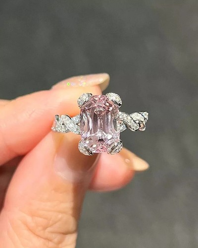 Emerald cut natural - ct,