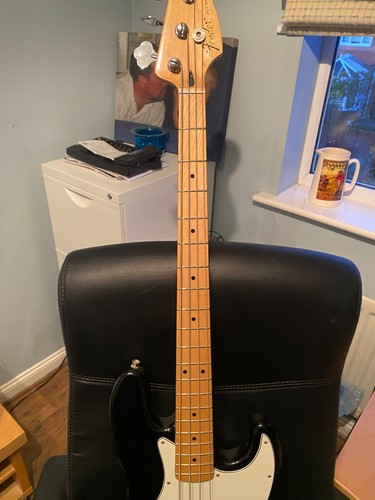 Fender player jazz - (mexico),