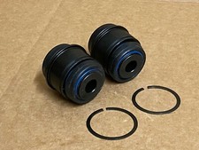 PAIR OF REAR AXLE HUB LOWER