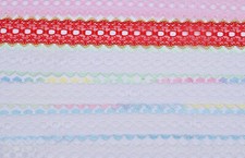 Knitting In Lace -( eyelet )