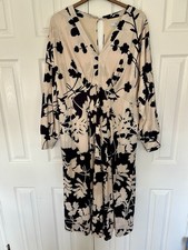 **Joanna Hope** Cream/black