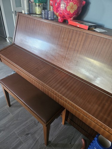Upright piano bentley and - piano,