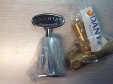 GAS VALVE AND KEY COMBO FOR