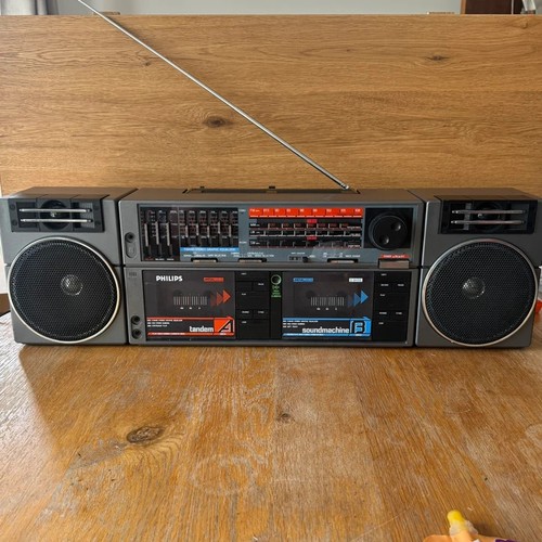 Vintage retro boombox - vintage/retro,