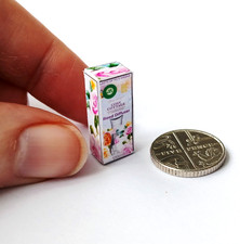 DOLLS HOUSE MINIATURE 1:12 *