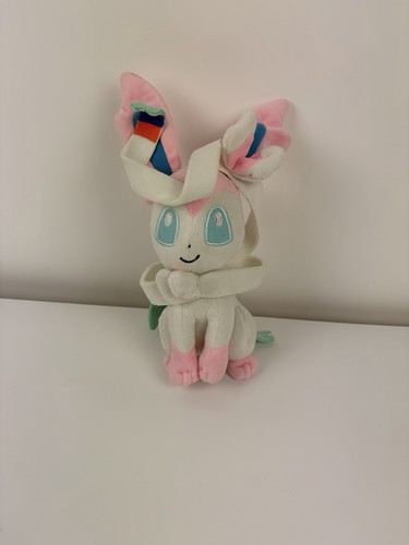 Pokemon sylveon plush - sylveon,