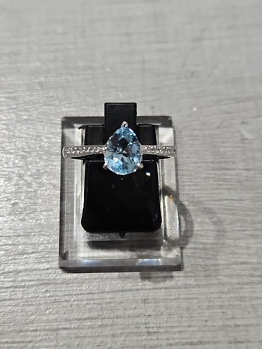 14ct white gold - white, blue