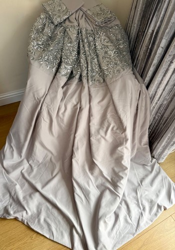 Stunning genuine kylie - stunning,