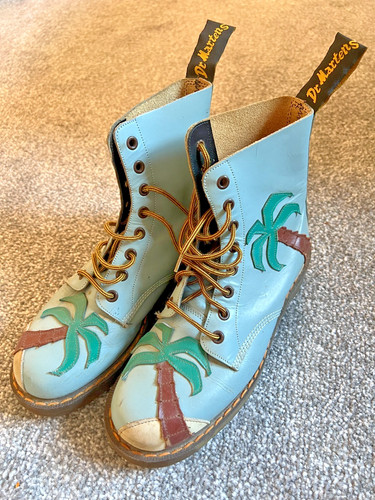 Vintage 1990s martens - vintage,