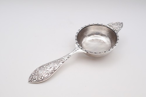 Lovely vintage solid silver - lovely,