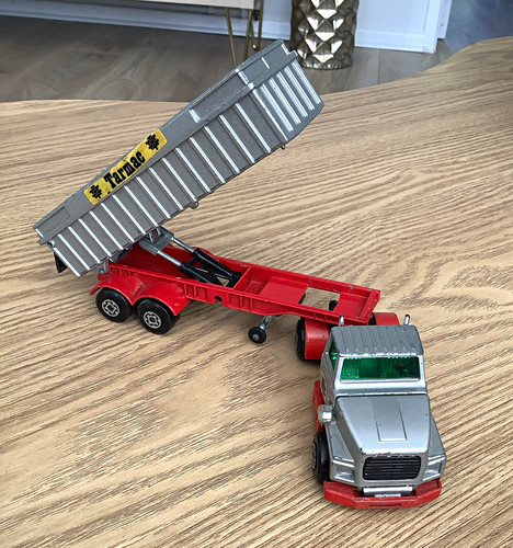 Matchbox super kings mack - super,