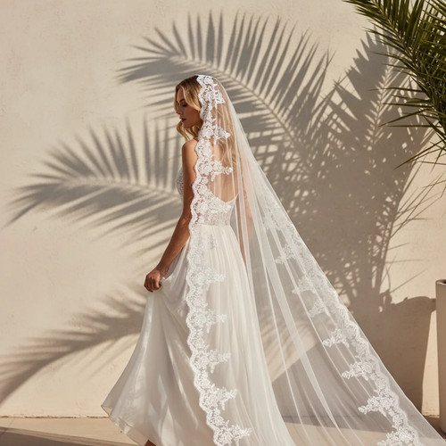 Long bridal veils - long, edge