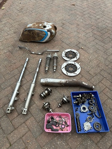 Yamaha 750 seca - yamaha, parts