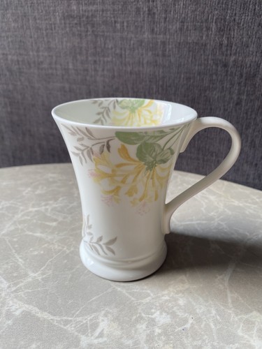 Laura ashley camomile - laura,