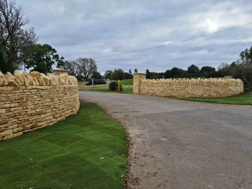 Cotswold gold dry stone - gold,