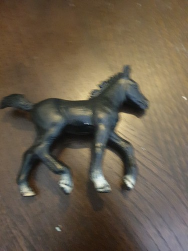 Schleich black horse animal - black,