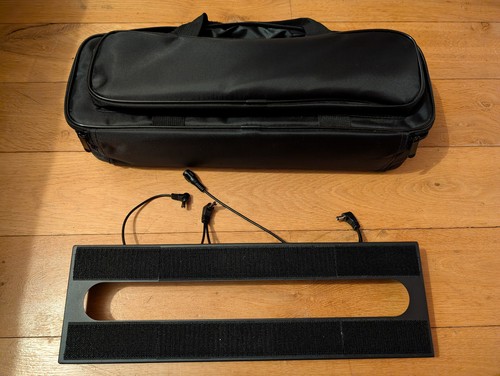 Pedalboard with carrying case