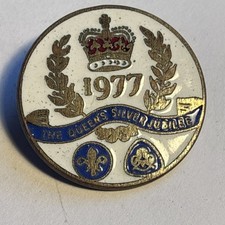 Girl Guide Metal Badge. The