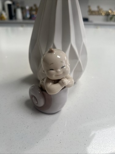 Nao lladro porcelain - by,