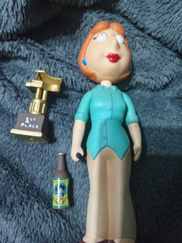 Mezco family guy action - family,